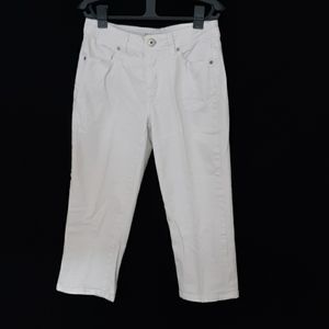 Ladies St. John's Bay White Jeans sz 4